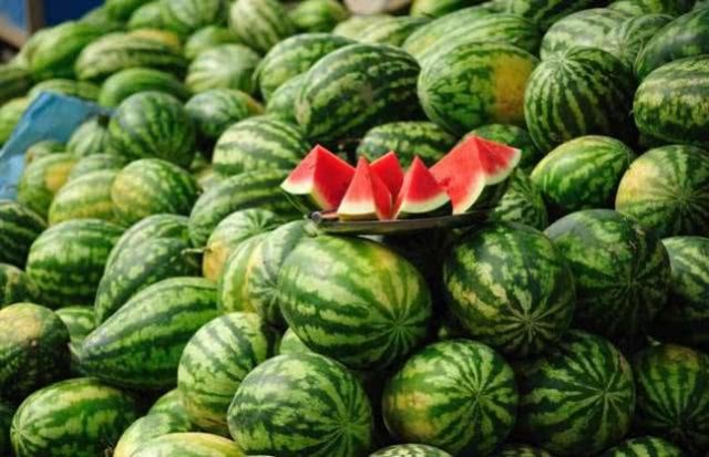 全球最奢华水果榜单出炉：黑皮西瓜售价高达3.82万元，令人咋舌