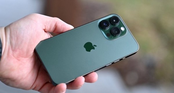 惊艳亮相iPhone16系列新工艺绿色版，颠覆想象的色彩魅力