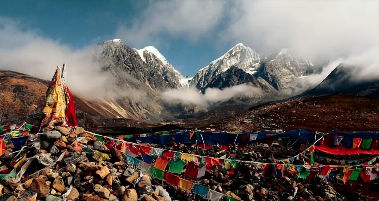 比西藏还西藏！甘孜是一个绝美隐世的旅游胜地