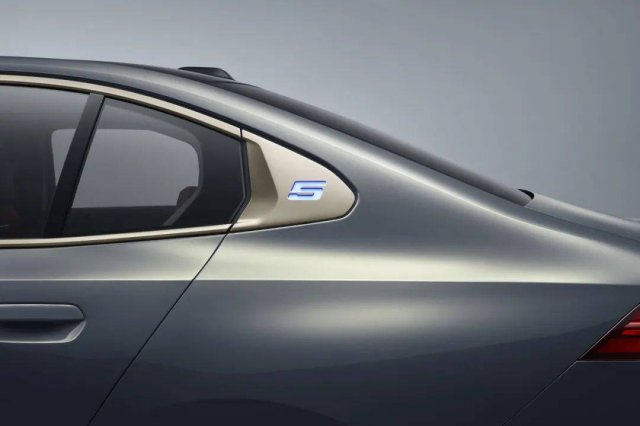 2024年国产长轴距版宝马5系正式投产
