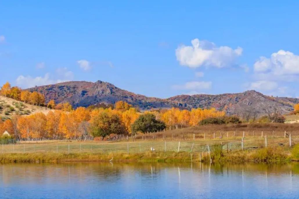 乌兰布统草原：内蒙古赤峰克什克腾旗的绿色天堂，等待你的探索