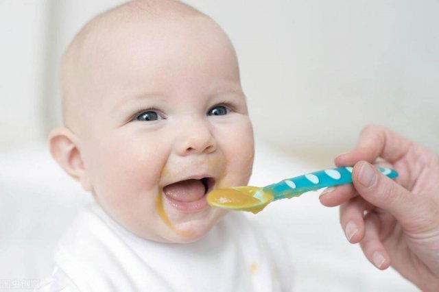宝宝不爱吃辅食是缺锌吗「8个月宝宝不爱吃辅食」