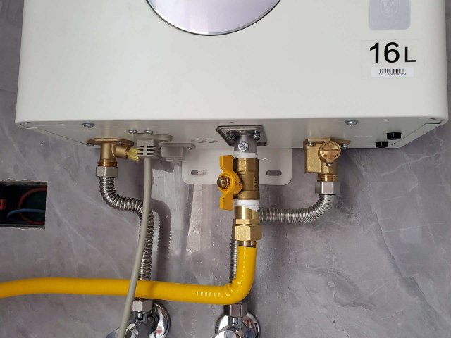 燃气热水器不带漏电保护插头「燃气热水器不用漏电保护器行吗」