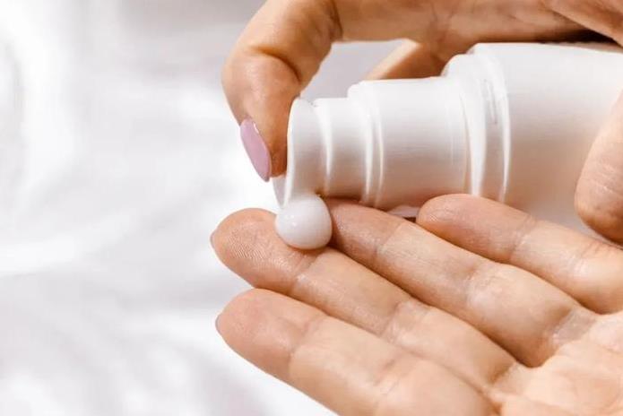 研究警告：防晒霜可能增加皮肤癌风险
