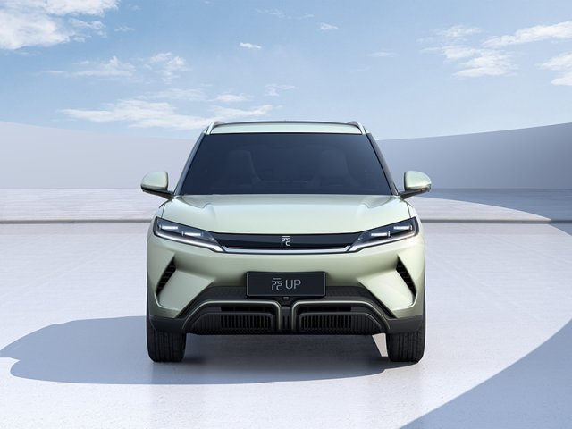 比亚迪元UP官图发布，三款配置车型齐亮相，引领新能源汽车新潮流