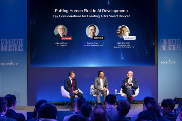 荣耀CEO赵明揭示AI智能设备未来，MWC上引领科技新潮流