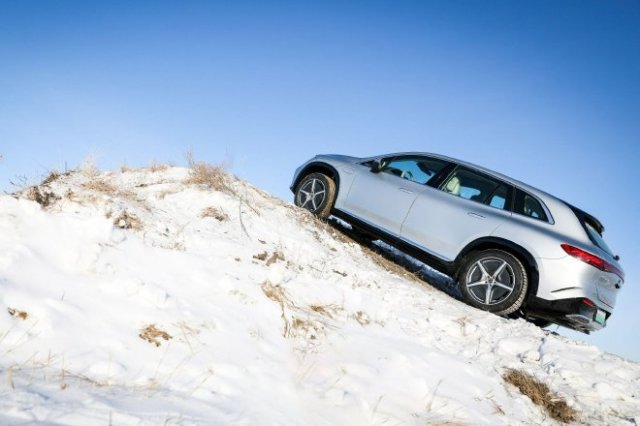2024梅赛德斯-奔驰冰雪试驾：挑战极限，驭风破雪