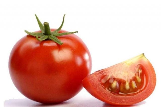 痛风克星：西红柿荣登食疗食物排行榜首，十大健康食材助你远离痛风之苦