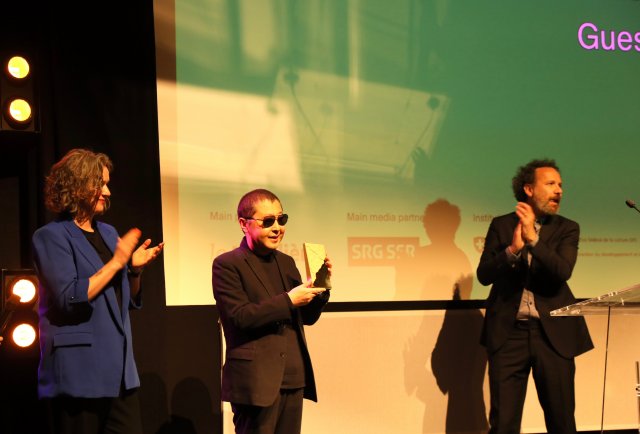 贾樟柯荣获第55届瑞士尼翁真实电影节“荣誉大奖”，再次证明国际影坛对他的高度