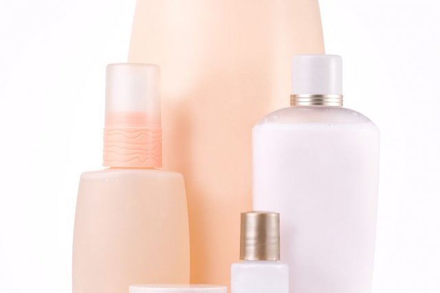粉底霜和卸妆液的区别是什么「粉底霜和卸妆液的区别是什么意思」