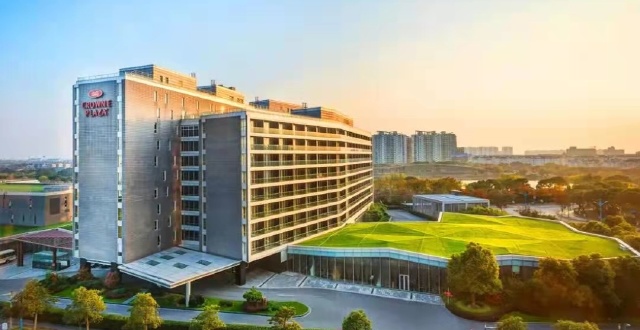 上海夏阳湖皇冠假日酒店高级大床房