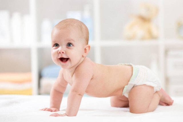 婴儿怎么训练宝宝学会走路呢，婴儿怎么训练宝宝学会走路的方法