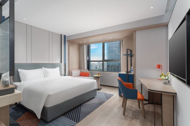 长沙世景广场智能选择假日酒店高级大床房2晚包含双早套餐