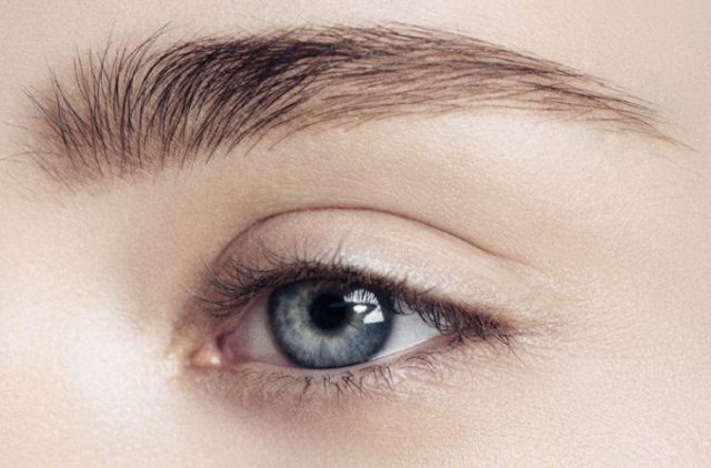 【精选推荐】30岁必备眼霜，揭秘十款适合25到30岁年龄段的眼部护理神器