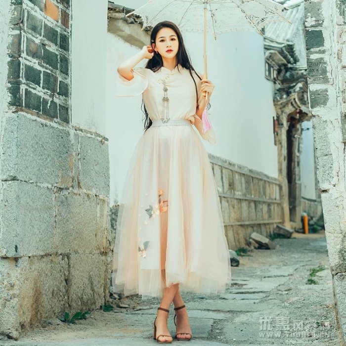 中国风女士裙子优惠折扣，惊艳了时光，温柔了岁月！