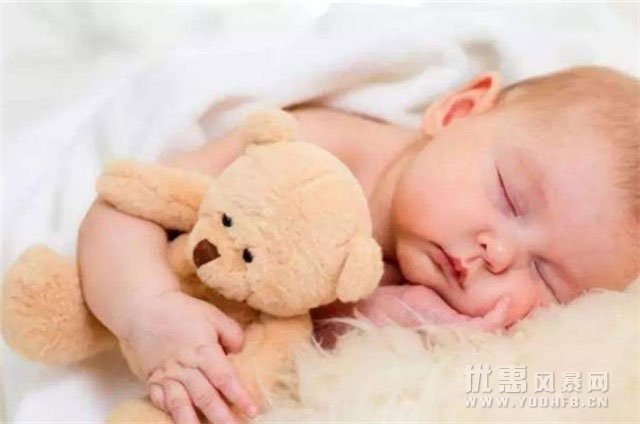 改善宝宝睡眠的四个小方法