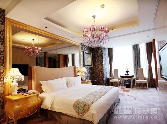 北京行宫酒店大床房含双早，赠送50元餐券